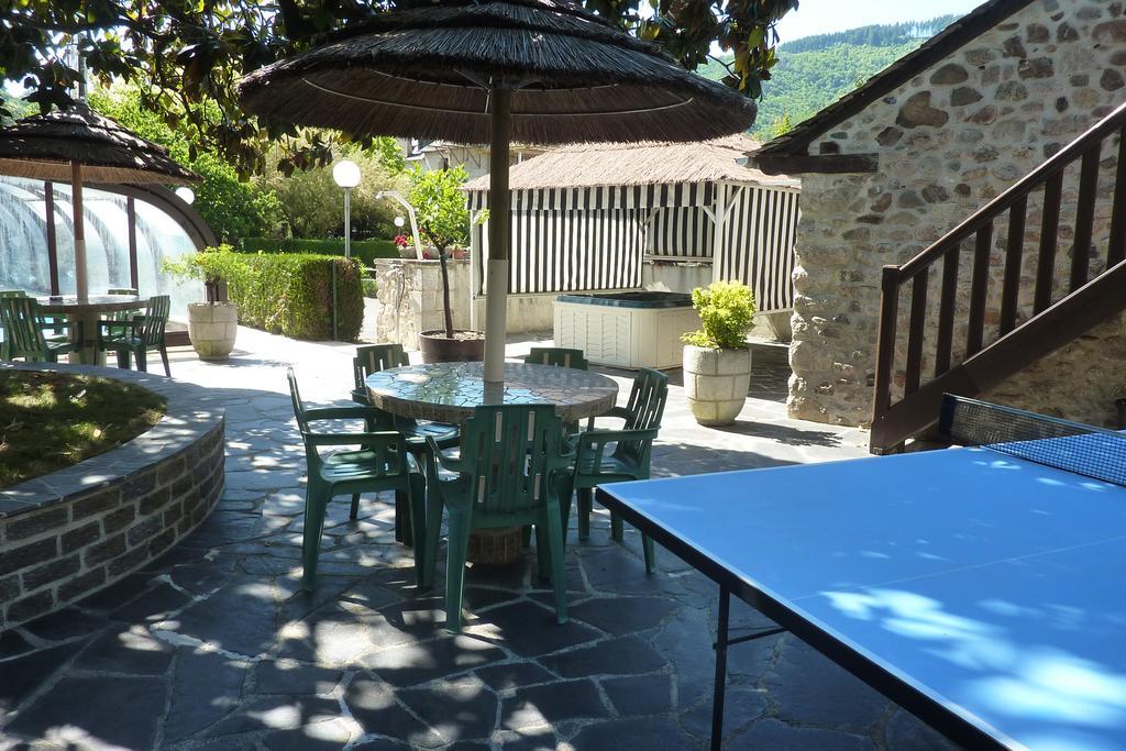 Hotel Du Lion D'Or Entraygues-sur-Truyère Szoba fotó