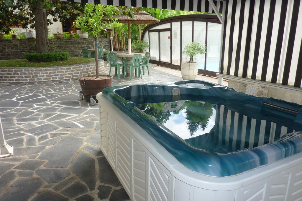 Hotel Du Lion D'Or Entraygues-sur-Truyère Szoba fotó