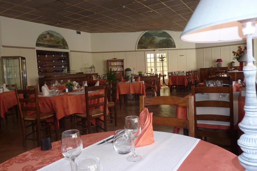 Hotel Du Lion D'Or Entraygues-sur-Truyère Szoba fotó