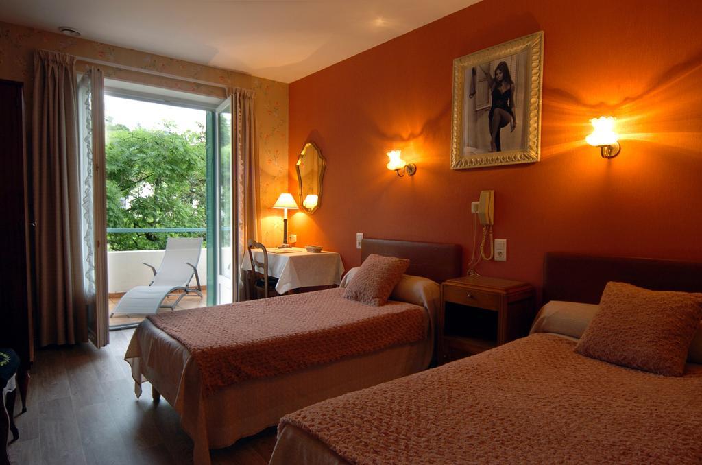 Hotel Du Lion D'Or Entraygues-sur-Truyère Szoba fotó