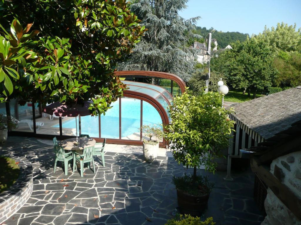 Hotel Du Lion D'Or Entraygues-sur-Truyère Kültér fotó