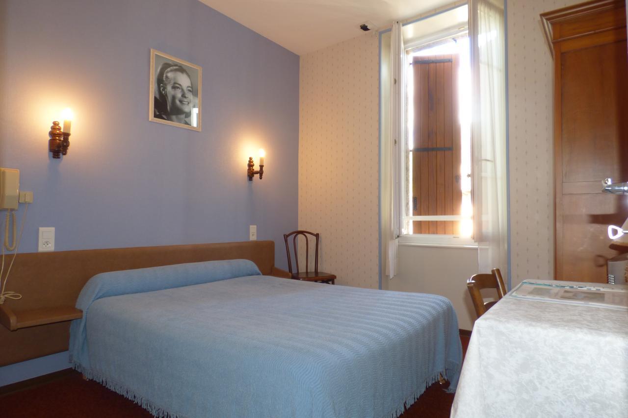 Hotel Du Lion D'Or Entraygues-sur-Truyère Szoba fotó