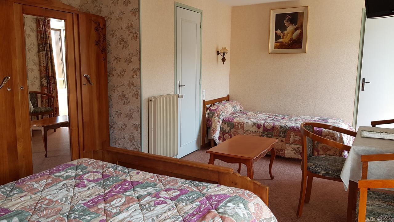 Hotel Du Lion D'Or Entraygues-sur-Truyère Szoba fotó